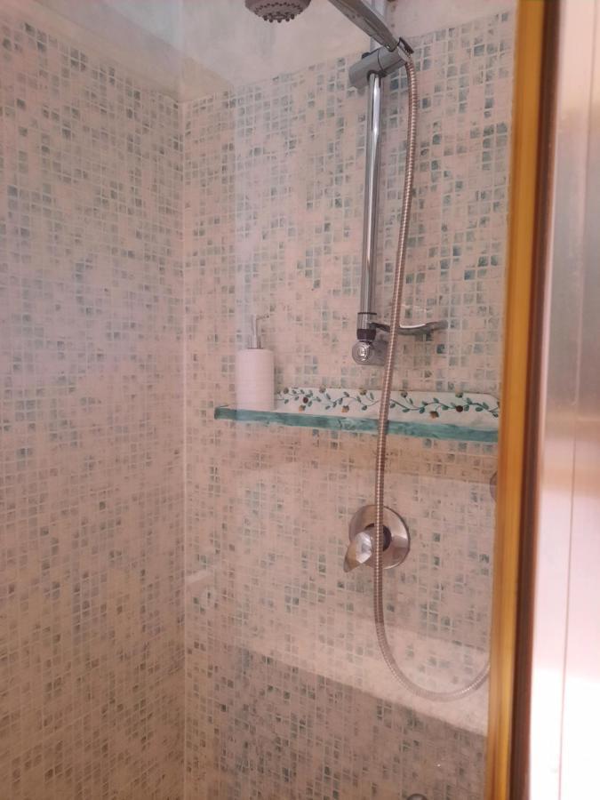 Mare Fuori Apartment Civitavecchia Ngoại thất bức ảnh