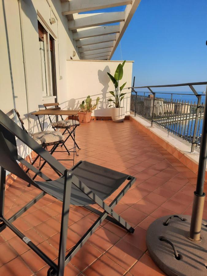 Mare Fuori Apartment Civitavecchia Ngoại thất bức ảnh