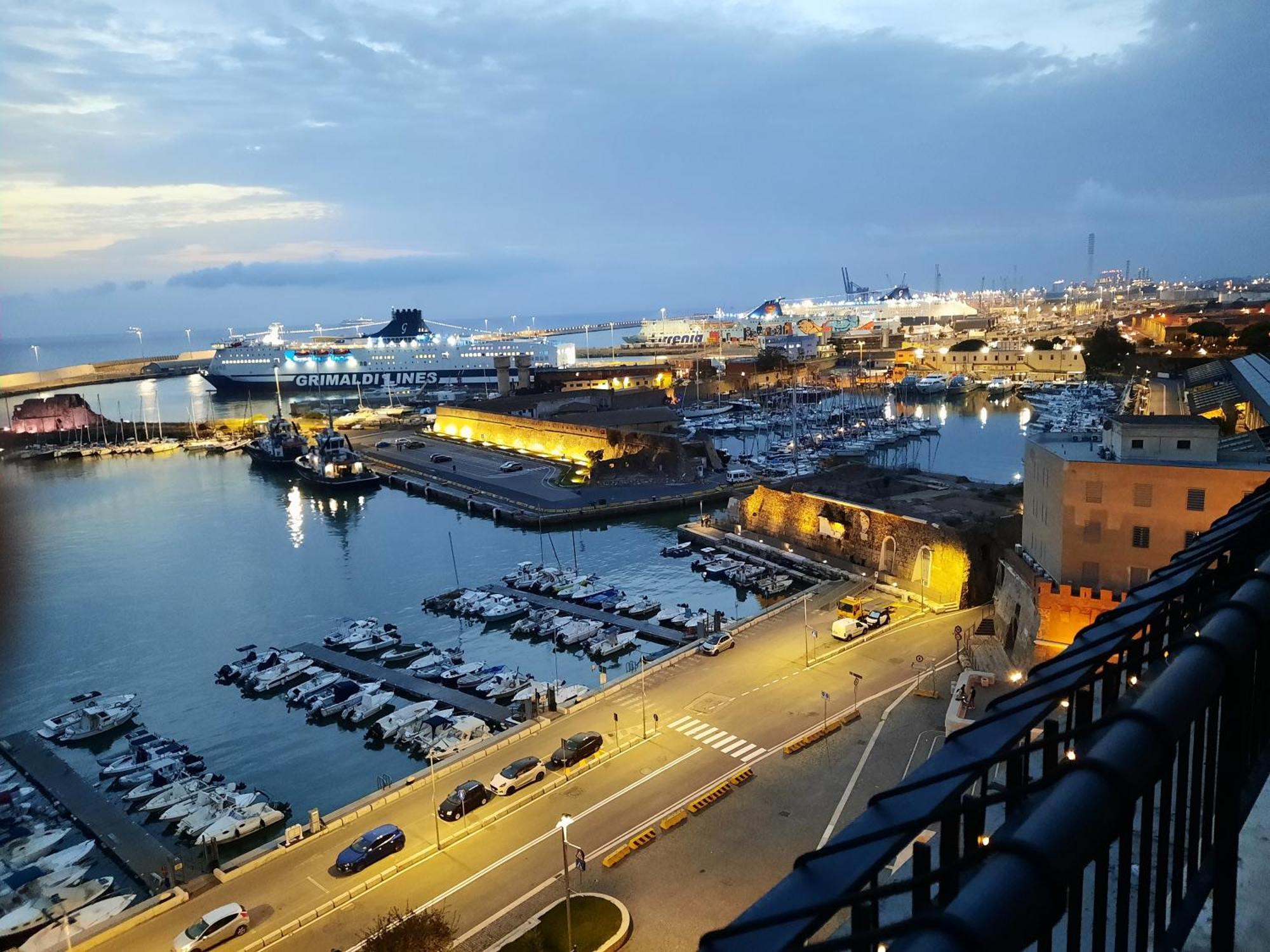 Mare Fuori Apartment Civitavecchia Ngoại thất bức ảnh