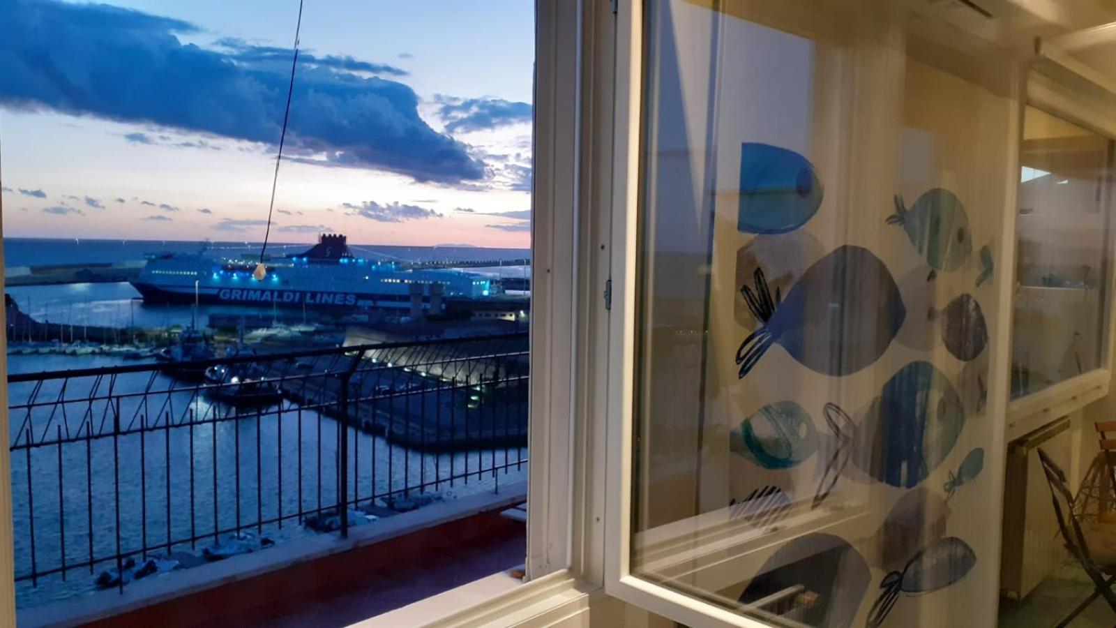 Mare Fuori Apartment Civitavecchia Ngoại thất bức ảnh