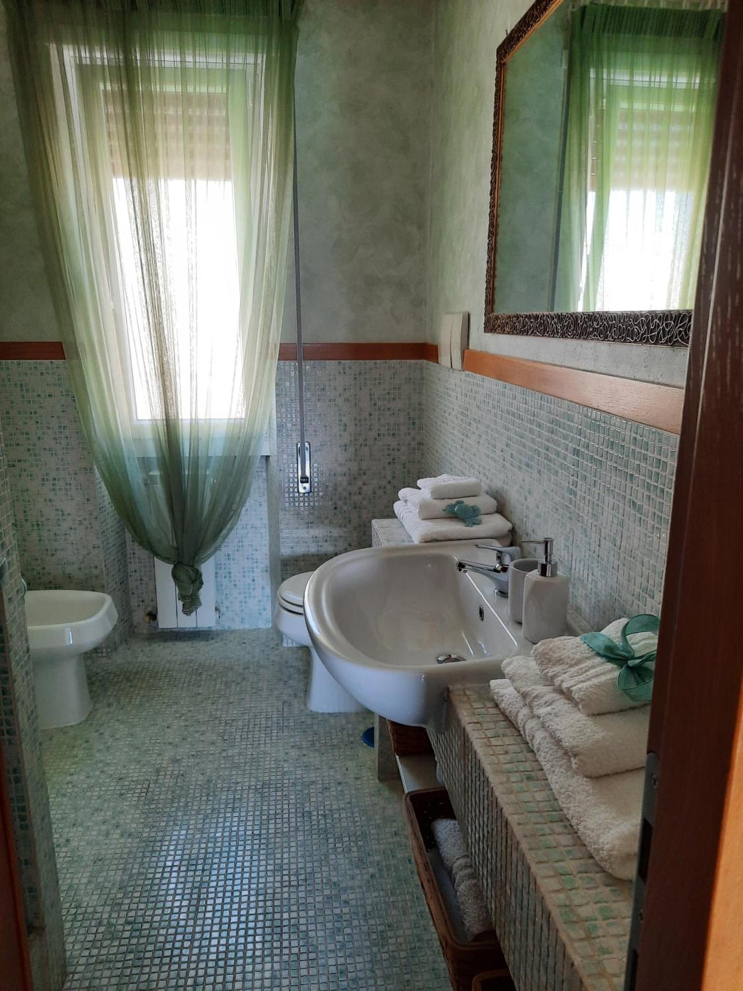 Mare Fuori Apartment Civitavecchia Ngoại thất bức ảnh