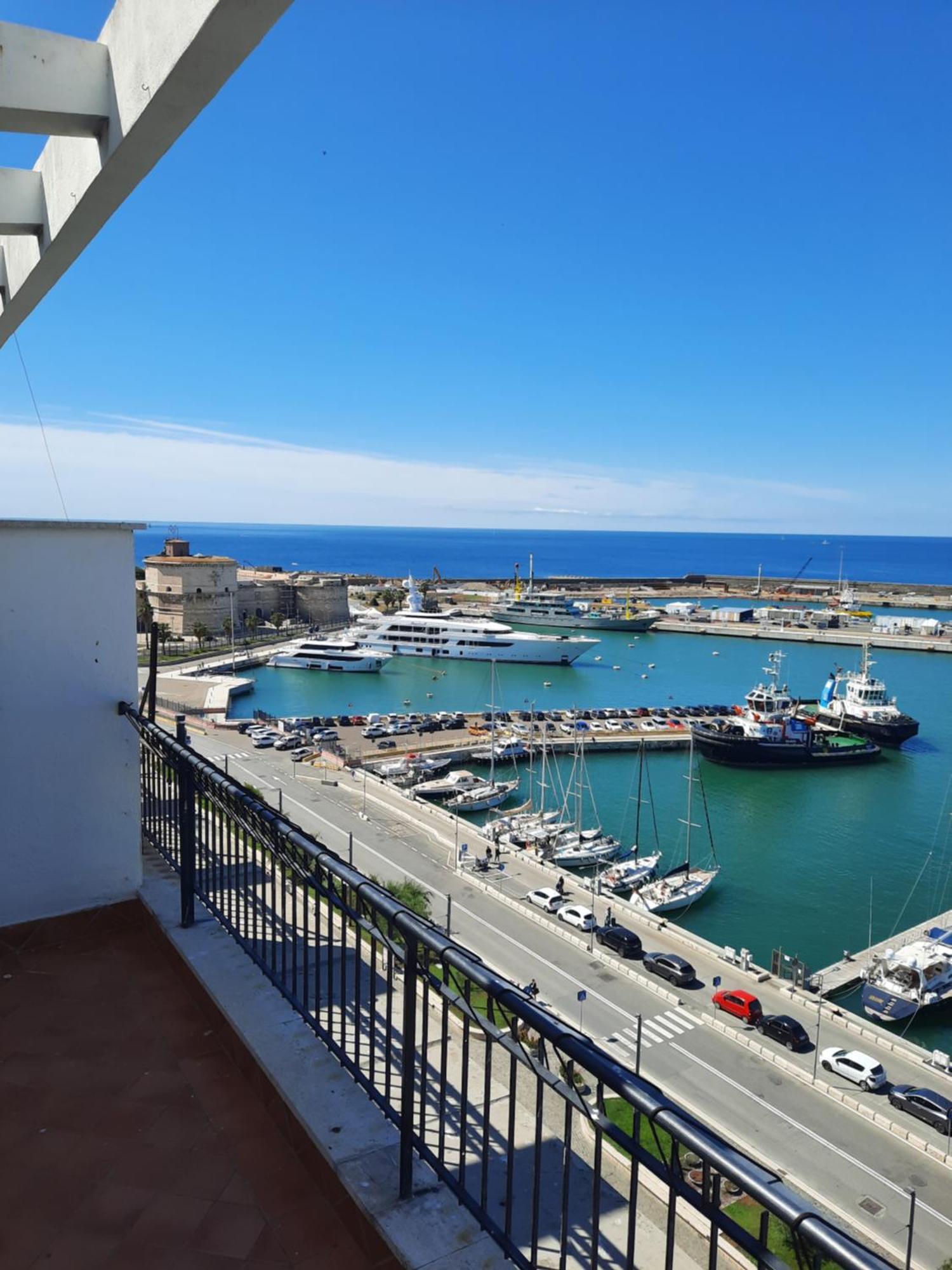 Mare Fuori Apartment Civitavecchia Ngoại thất bức ảnh